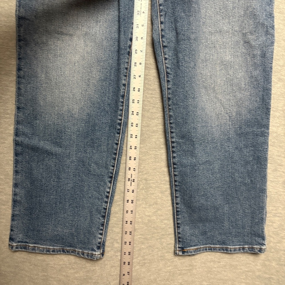 Levis Womens Jeans 32 Blue Ribcage Straight High Rise Cropped light Wash Stretch - Picture 4 of 9